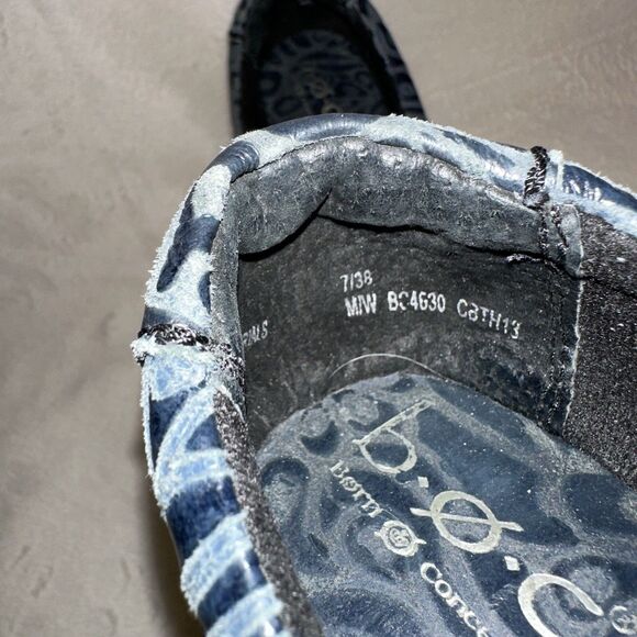 BOC Born Concept Peggy Paisely Clogs Embossed Slip On Blue BC4630 Women Size 7 - Picture 13 of 14
